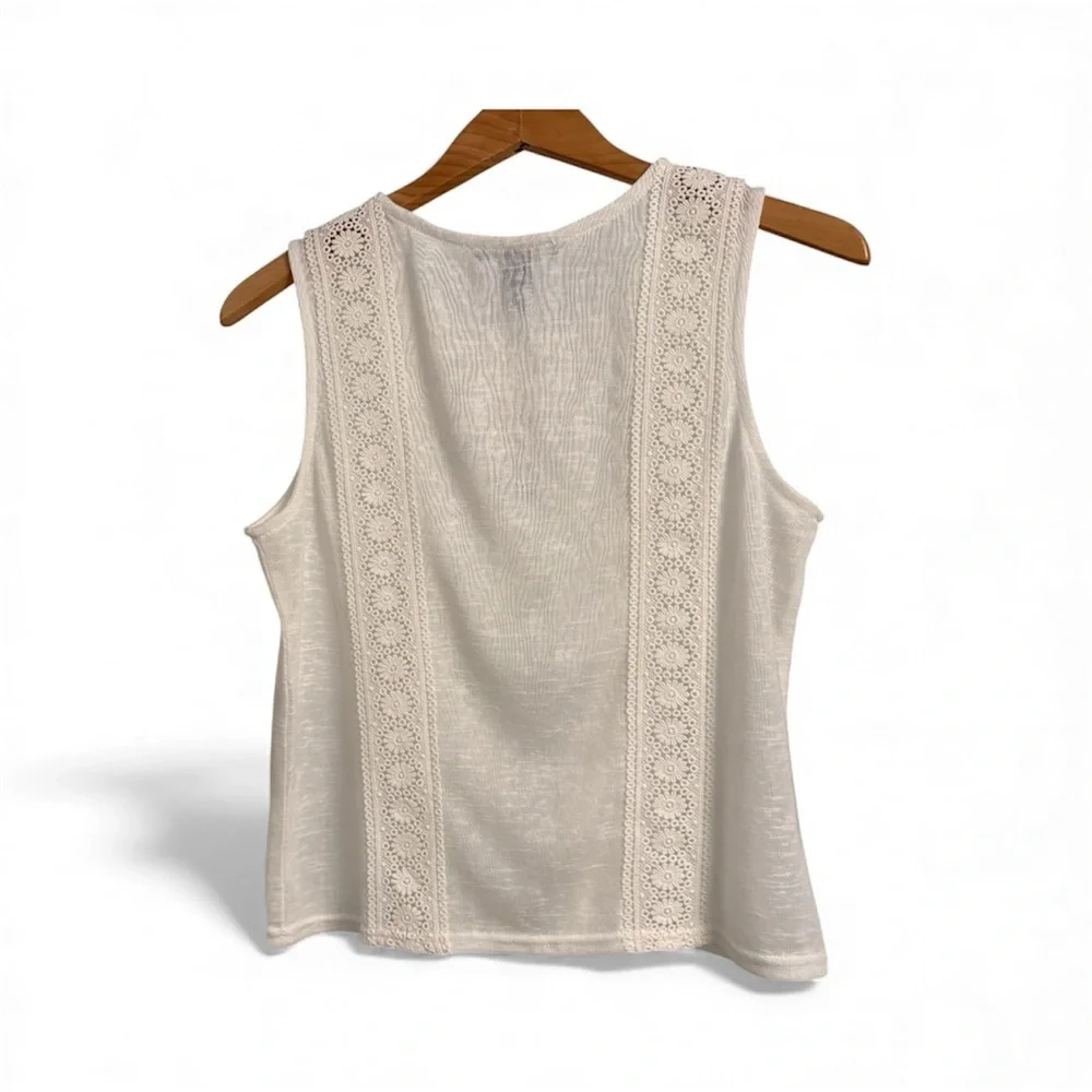 Forever 21 Lace Tank Top Women’s Small Sleeveless Chic Layering Cami NWT - Picture 2 of 4